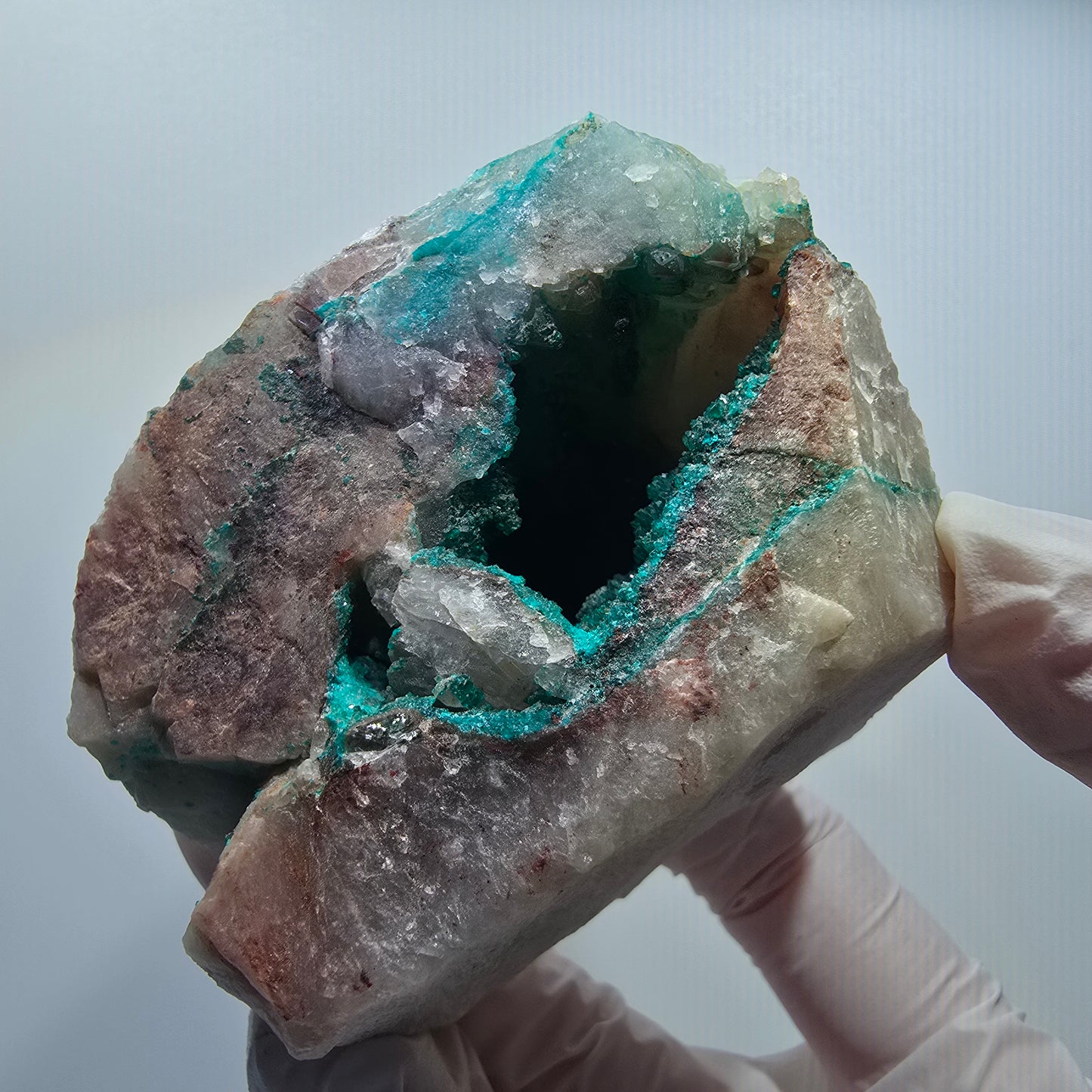 Dioptas auf Quarz Stufe Kaokoveld, Namibia 73*53*51mm #12824