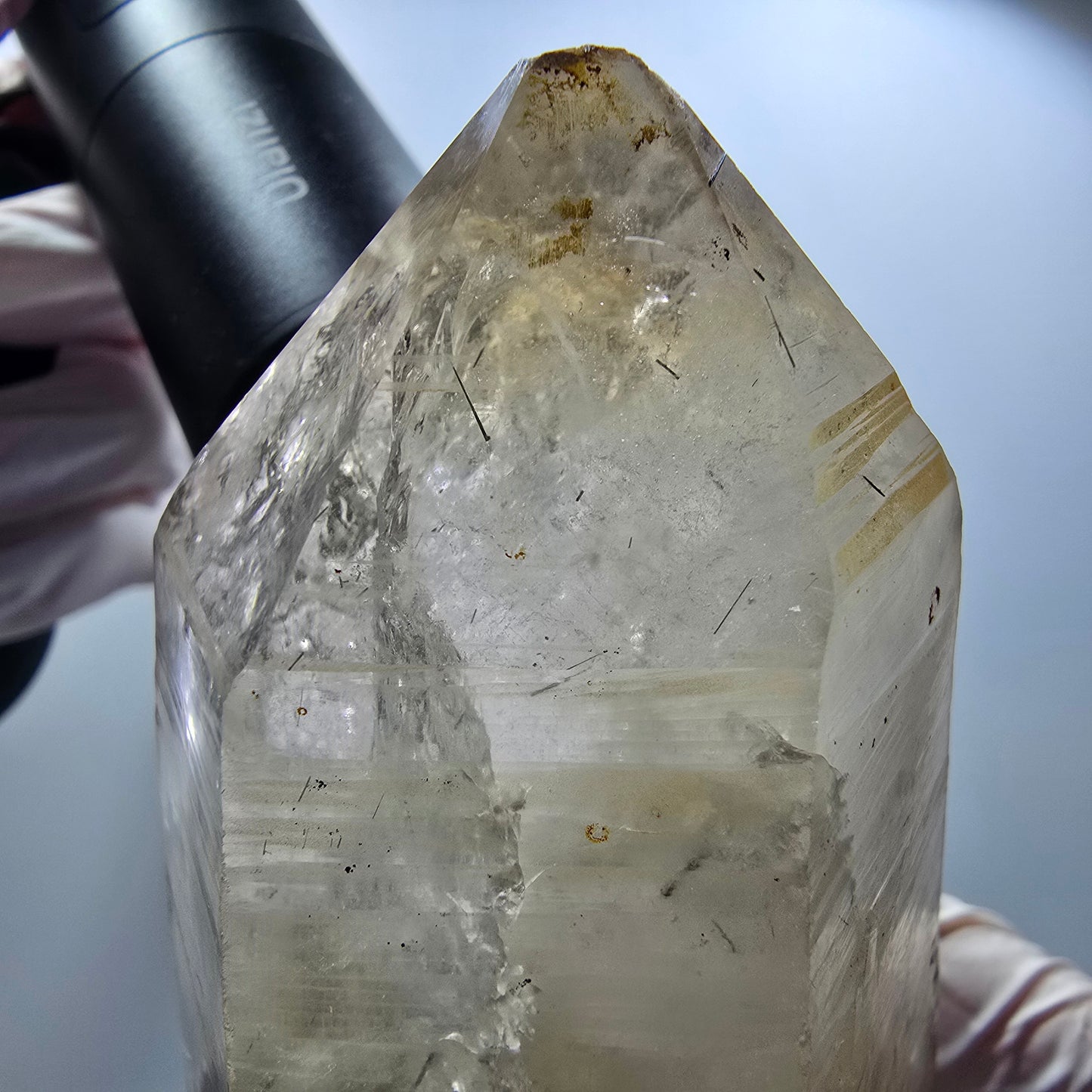 Grand squelette de quartz fumé avec schorl tourmaline, muscovite Erongo, Namibie 145*57*55mm #12835