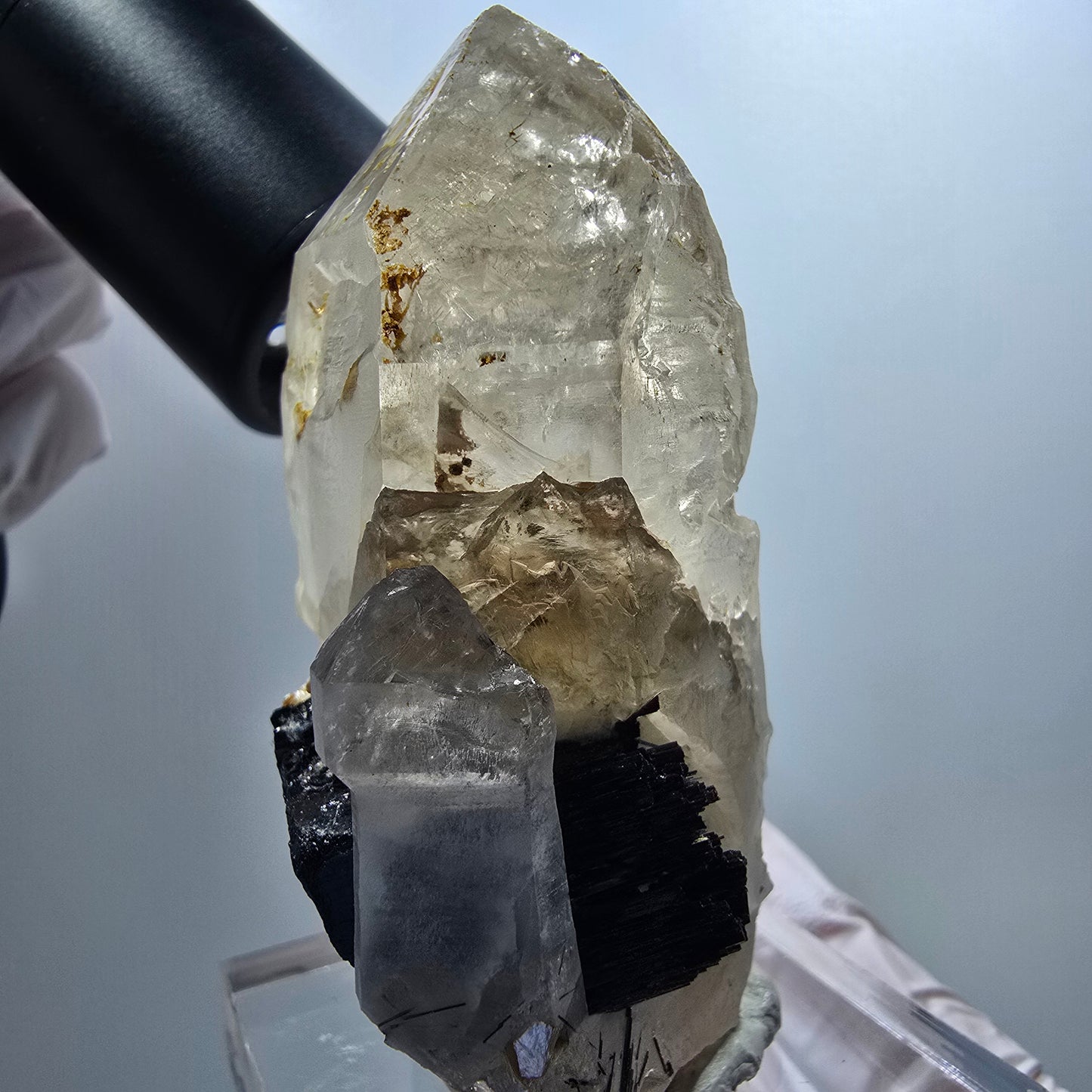 Quartz enfumé squelette enhydro, schorl, hyalite, 2x bulles (grandes) Erongo, Namibie 76*44*34mm #12837