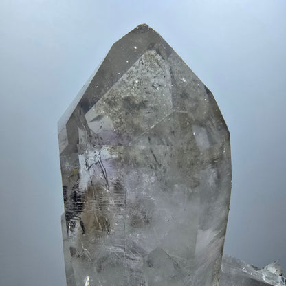Améthyste fantôme squelettique lémurienne avec analcime, mine Streep Goboboseb, Namibie 77*46*27mm #12847