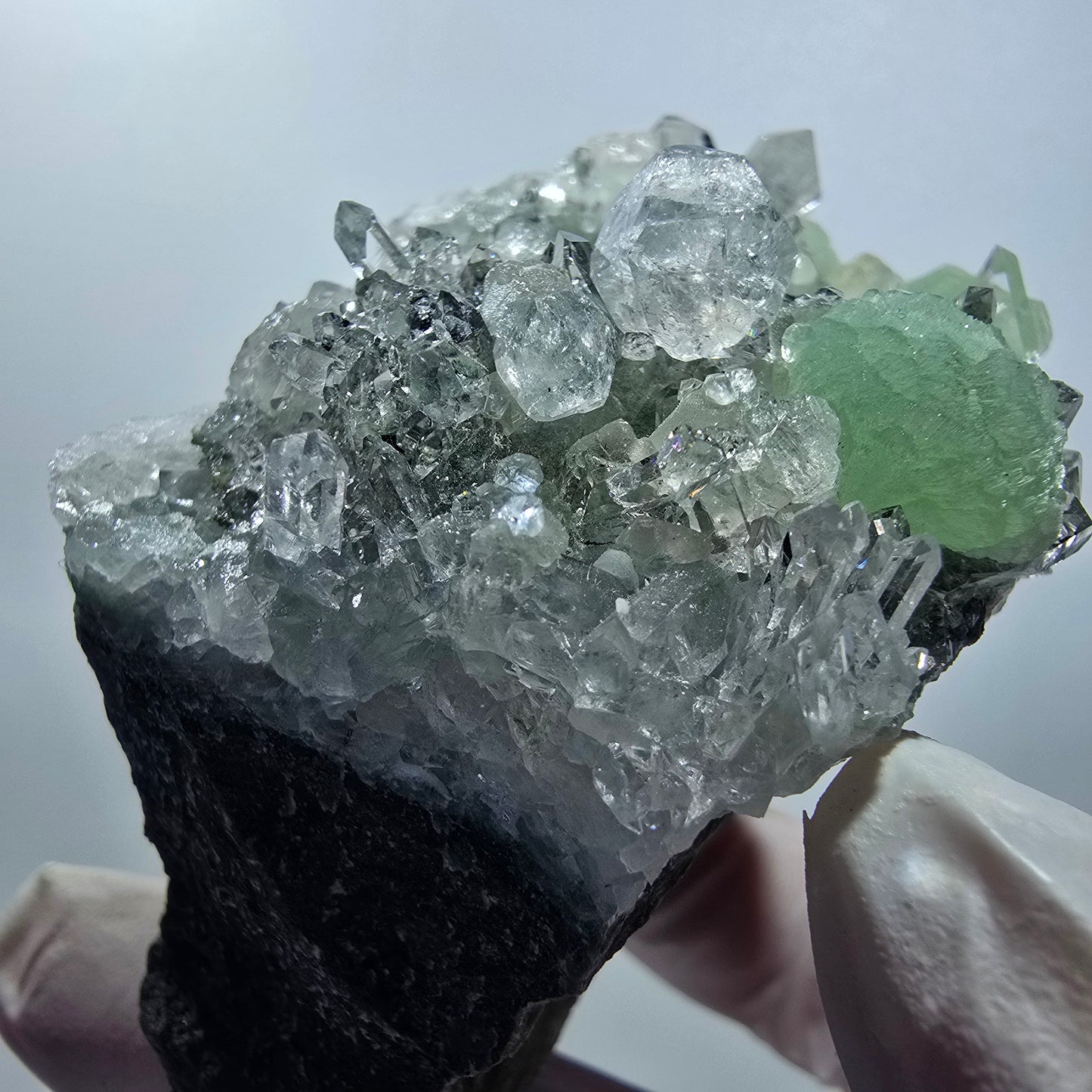 Prehnit, Starburst Quarz, Analcim, Calcit, Epidot Stufe Streep Mine Namibia 86*74*52mm #12849