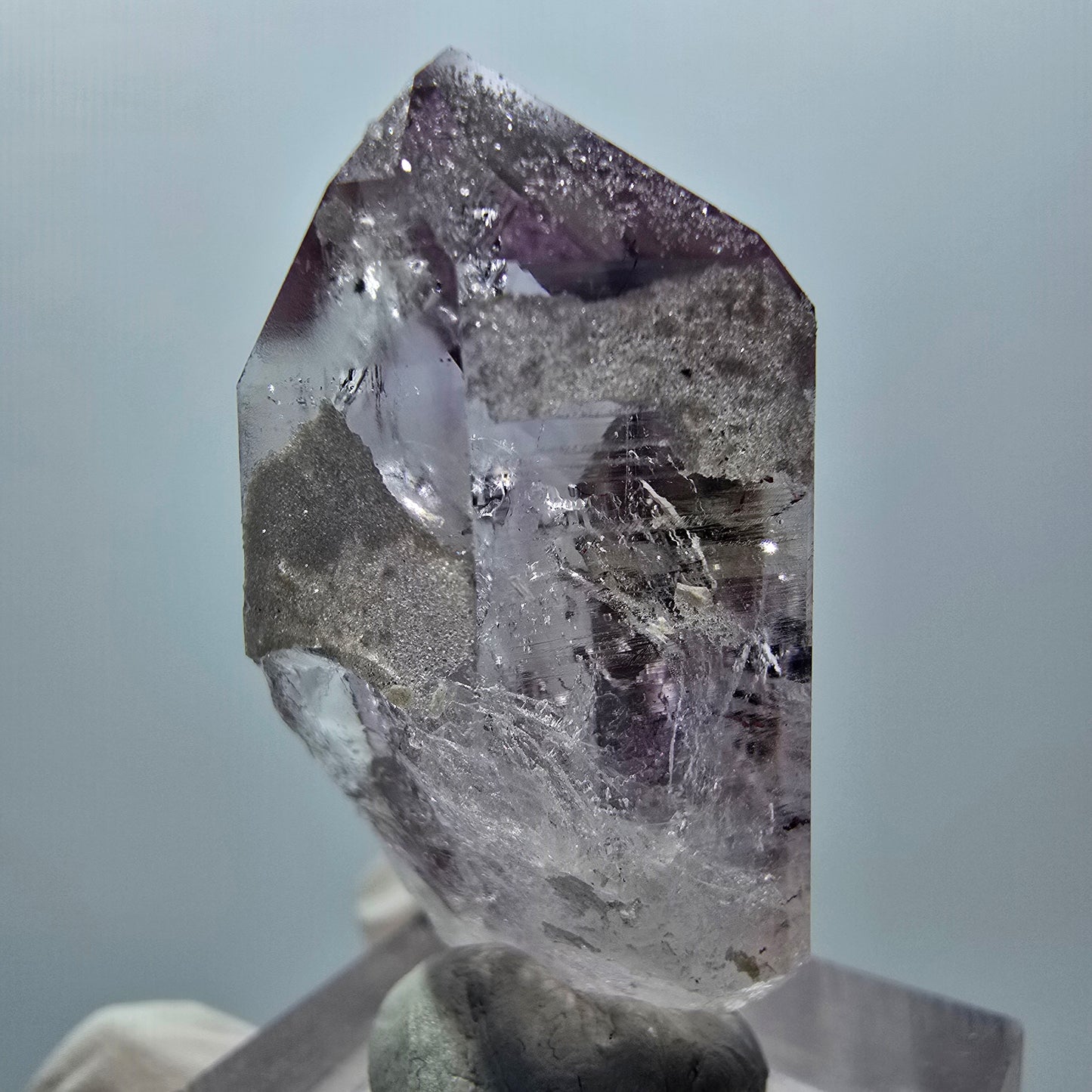 Enhydro Harlekin Phantom Amethyst, 1x Blase Streep Mine Goboboseb Namibia 40*20*13mm #12861