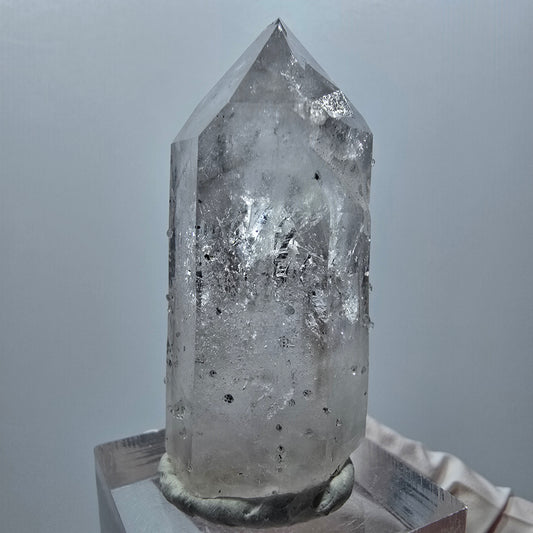Klare Quarz mit Analcim, Hämatit Spitze Streep Mine Goboboseb Namibia 47*18*19mm #12864