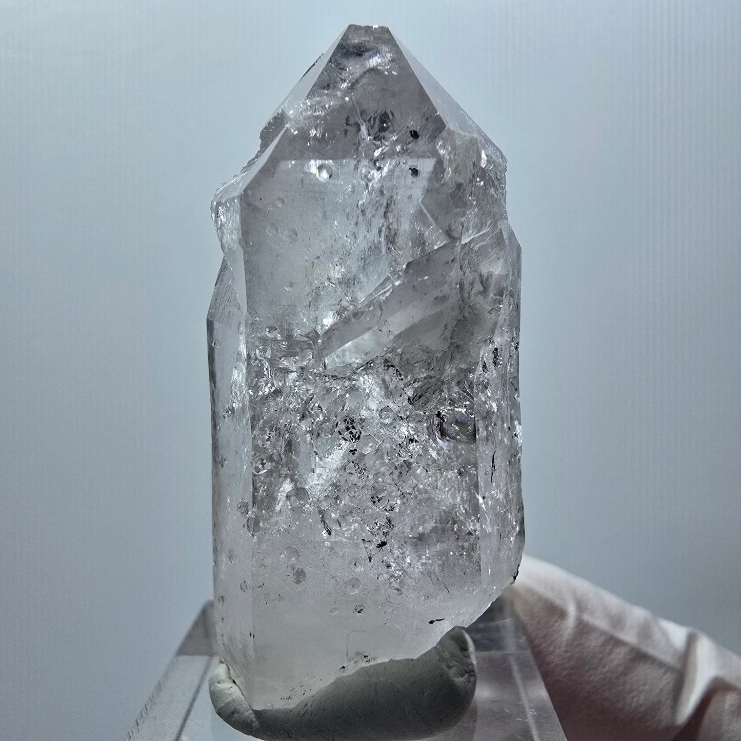Quartz clair avec analcime, hématite pointe Streep Mine Goboboseb Namibie 47*18*19mm #12864