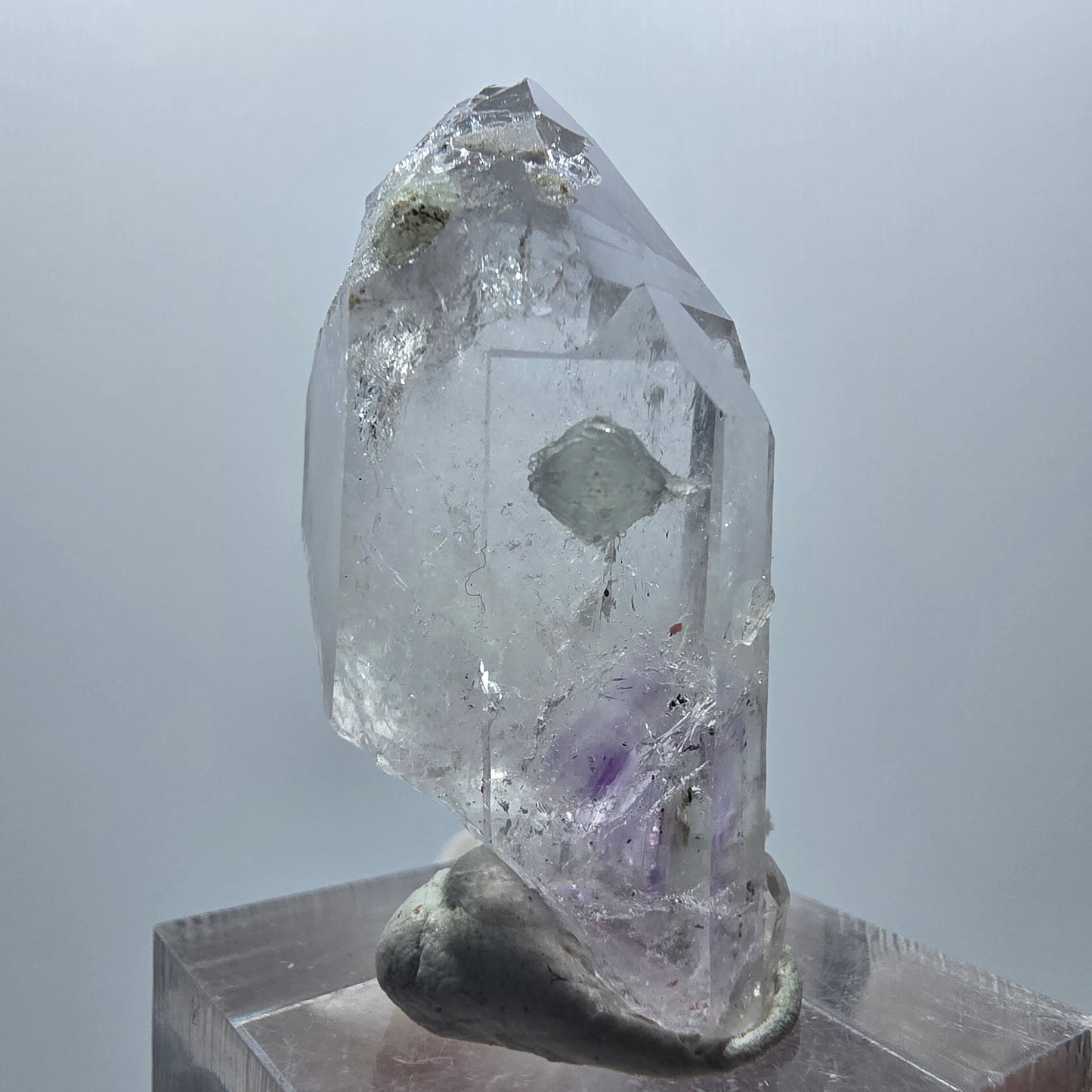 Harlekin Phantom Amethyst mit Prehnit Streep Mine Goboboseb Namibia 37*20*17mm #12867