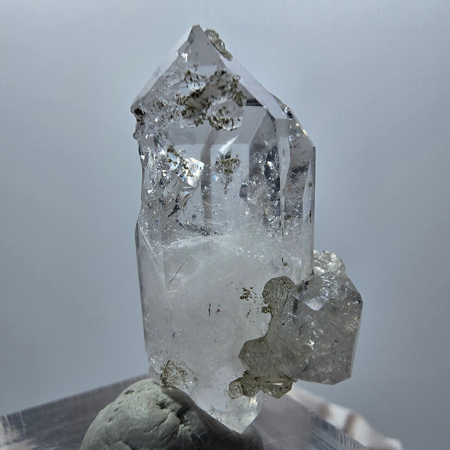 Skelett Rauchquarz Doppelender mit Analcim, Calcit Streep Mine Namibia 34*19*12mm #12868