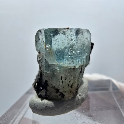 Aigue-marine claire X Cristal avec Tourmaline Schorl Erongo, Namibie 22*17*16mm #12907