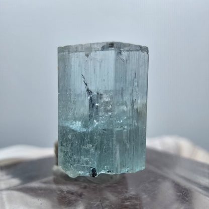 Klarer Aquamarin X Kristall mit Orthoklas Erongo, Namibia 17*14*14mm #12909