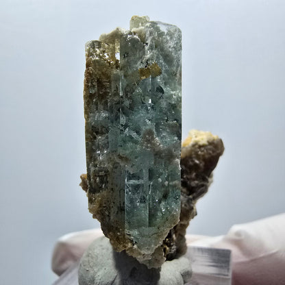 Klarer Aquamarin X Kristall auf Orthoklas, Rauchquarz Erongo, Namibia 40*34*24mm #12910