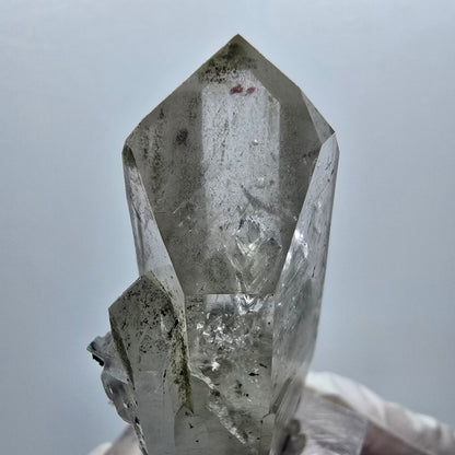 Enhydro Skelett Rauchquarz mit Chlorit, Hämatit, 1x Blase Streep Mine, Namibia 52*24*17mm #12913