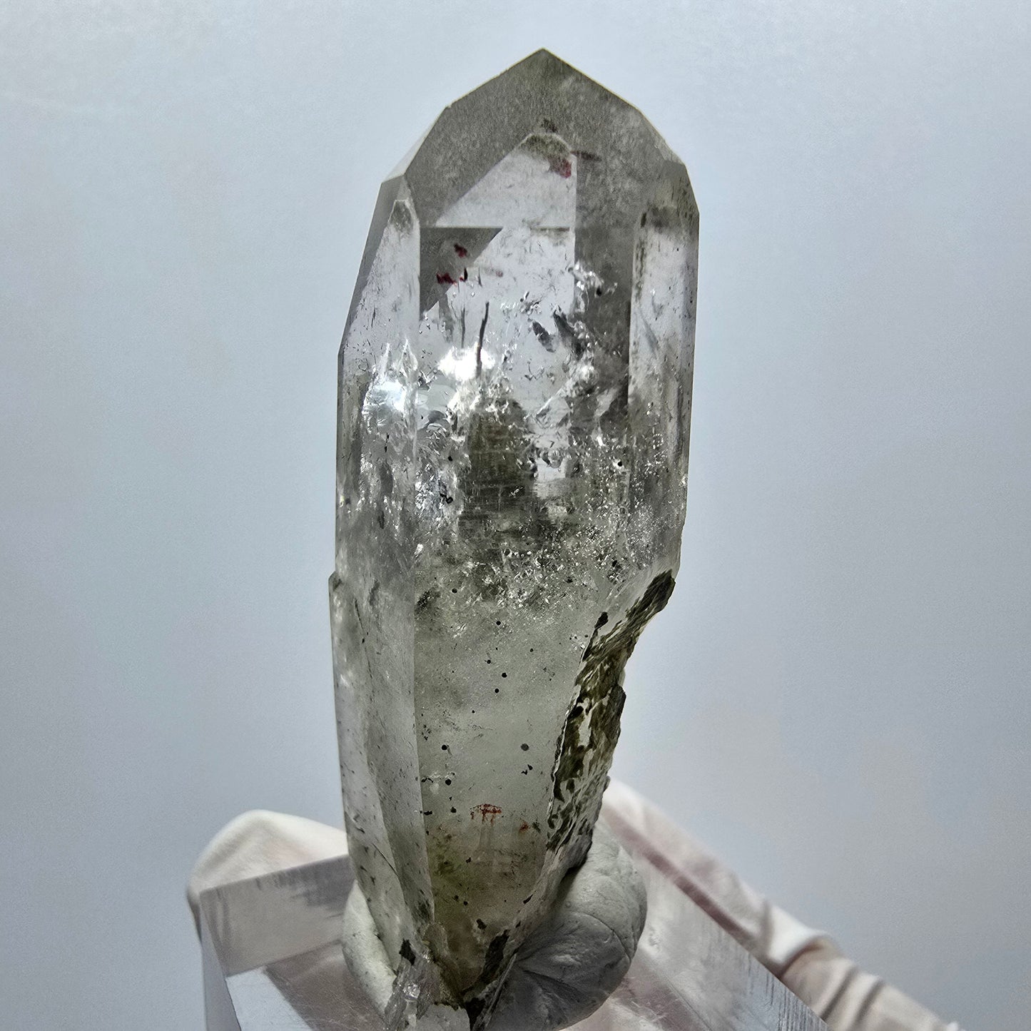Enhydro Skelett Rauchquarz mit Chlorit, Hämatit, 1x Blase Streep Mine, Namibia 52*24*17mm #12913