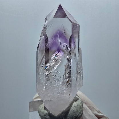Enhydro Harlekin Phantom Amethyst mit Analcim, 1x Blase Streep Mine, Namibia 48*21*17mm #12927