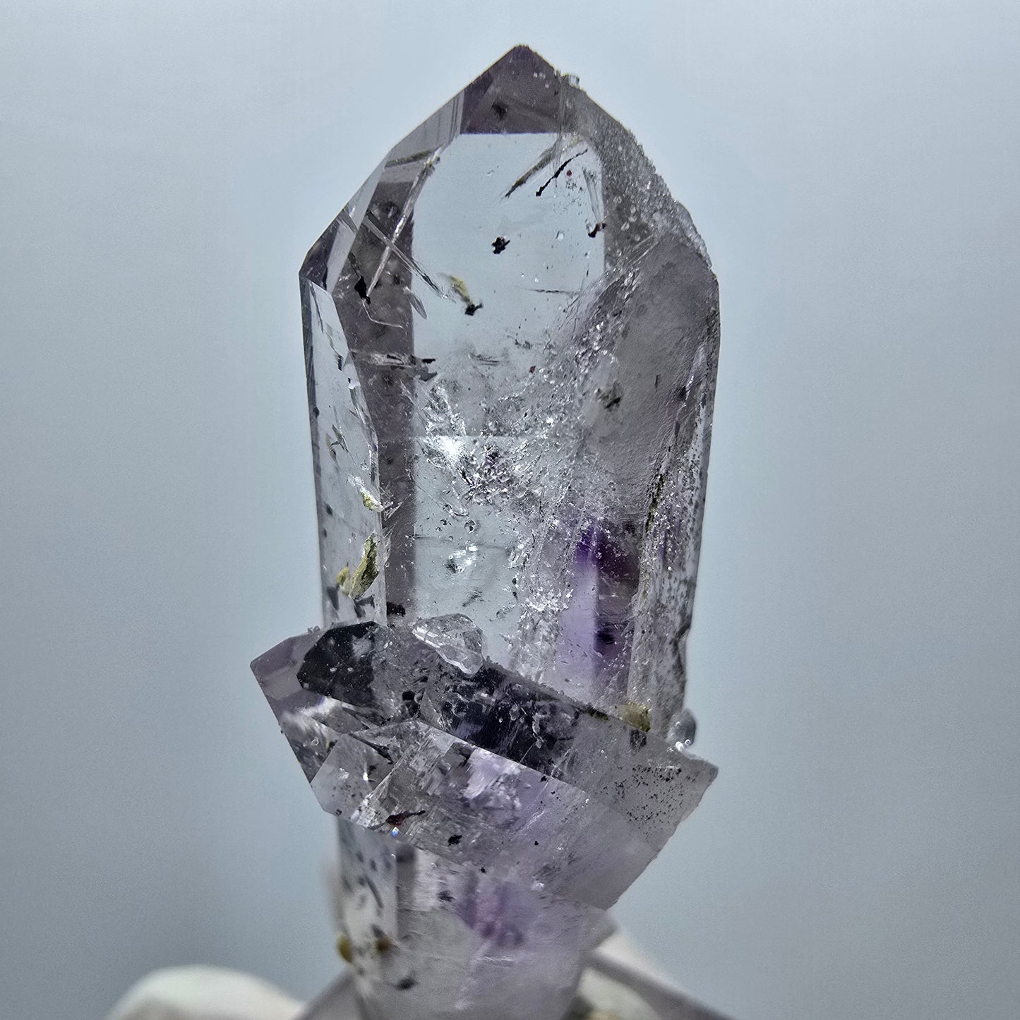 Harlekin Skelett Amethyst mit Analcim, Stilbit Streep Mine Goboboseb Namibia 54*15*14mm #12931