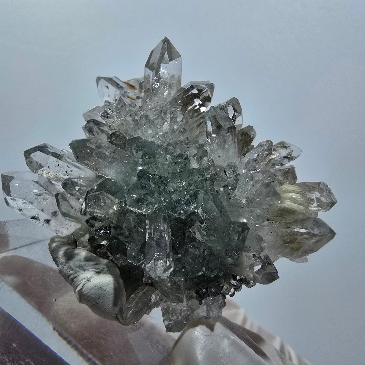 Prehnit, Starburst Quarz mit Hämatit, Chlorit Stufe Streep Mine, Namibia 38*32*16mm #12933