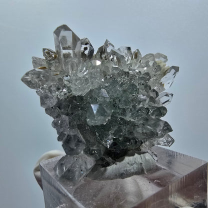 Prehnit, Starburst Quarz mit Hämatit, Chlorit Stufe Streep Mine, Namibia 38*32*16mm #12933