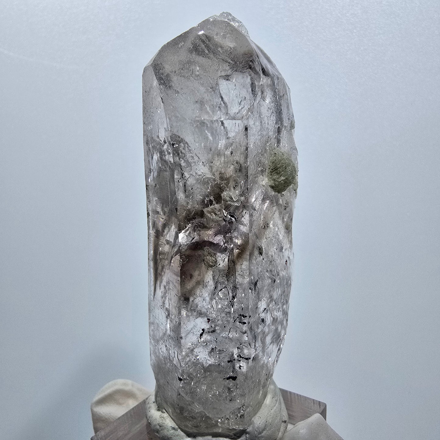 Skelett Phantom Amethyst mit Prehnit Streep Mine Goboboseb Namibia 69*33*22mm #12941