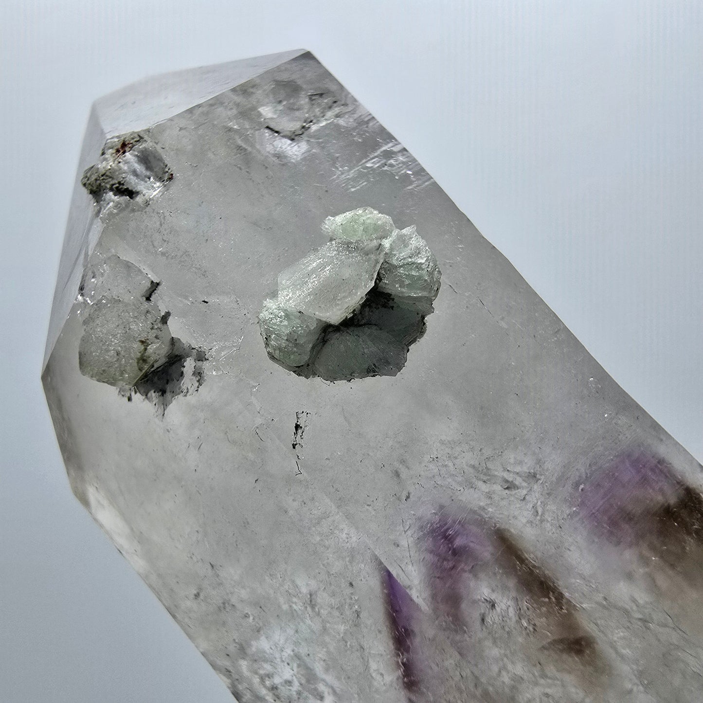 Skelett Phantom Amethyst mit Prehnit Streep Mine Goboboseb Namibia 68*26*22mm #12945