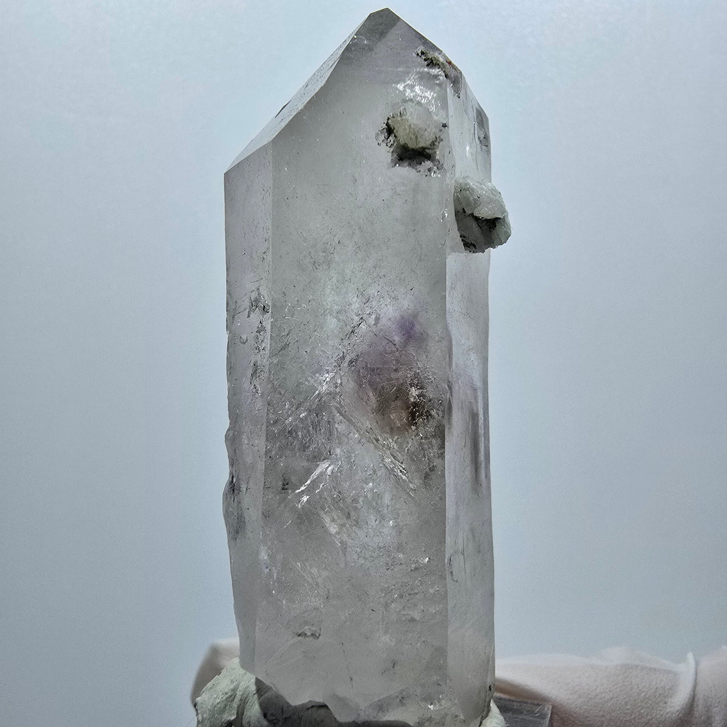 Skelett Phantom Amethyst mit Prehnit Streep Mine Goboboseb Namibia 68*26*22mm #12945