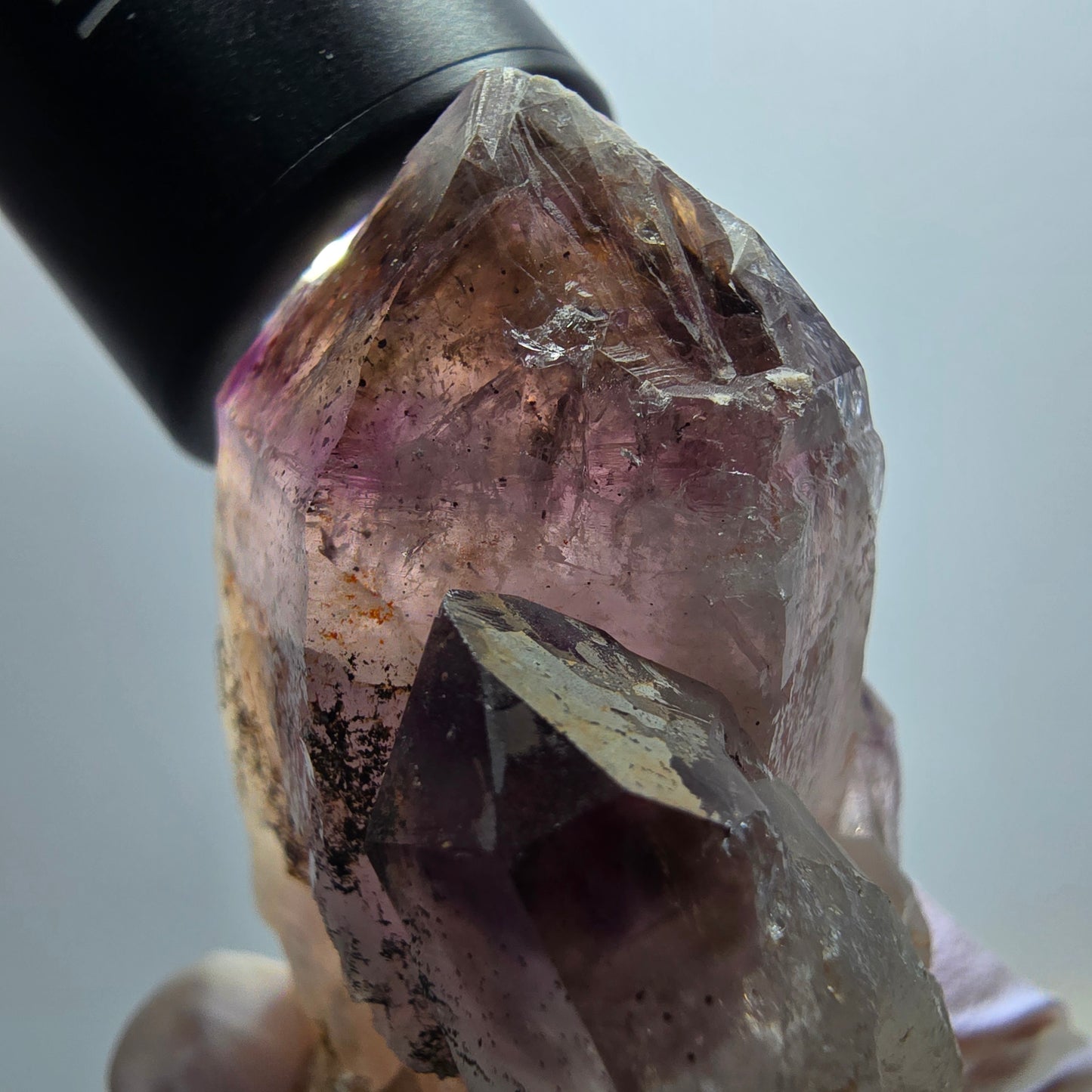 Skelett Phantom Amethyst Zepter auf Matrix Stufe Goboboseb, Namibia 66*48*45mm #12964