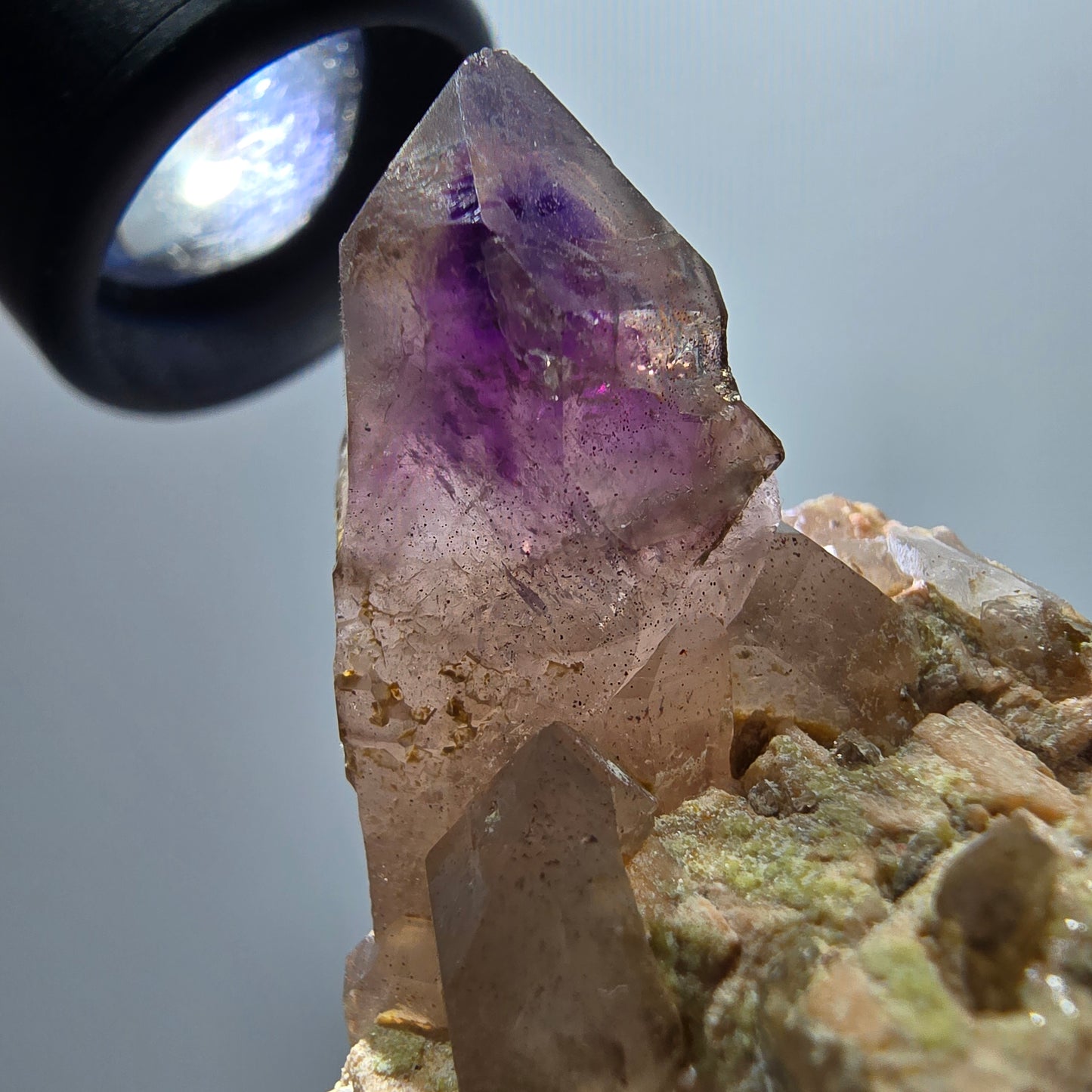 Skelett Phantom Amethyst Zepter auf Matrix Stufe Brandberg, Namibia 46*50*40mm #12965