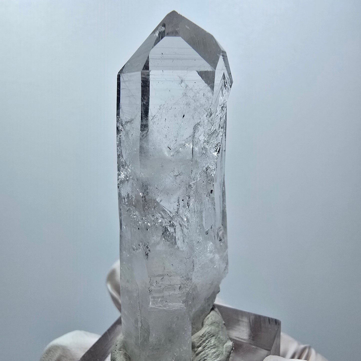 Lemurian Phantom Rauchquarz mit Hämatit Spitze Streep Mine, Namibia 55*27*18mm #12997