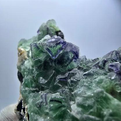 Cube de fluorite fantôme zonal, spécimen de muscovite, Erongo, Namibie, 63 x 50 x 43 mm 