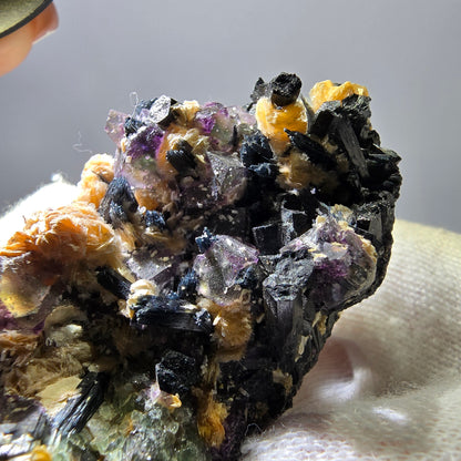 Spécimen de fluorite fantôme colorée, tourmaline scholle, muscovite, Erongo, Namibie, 91 x 57 x 38 mm 