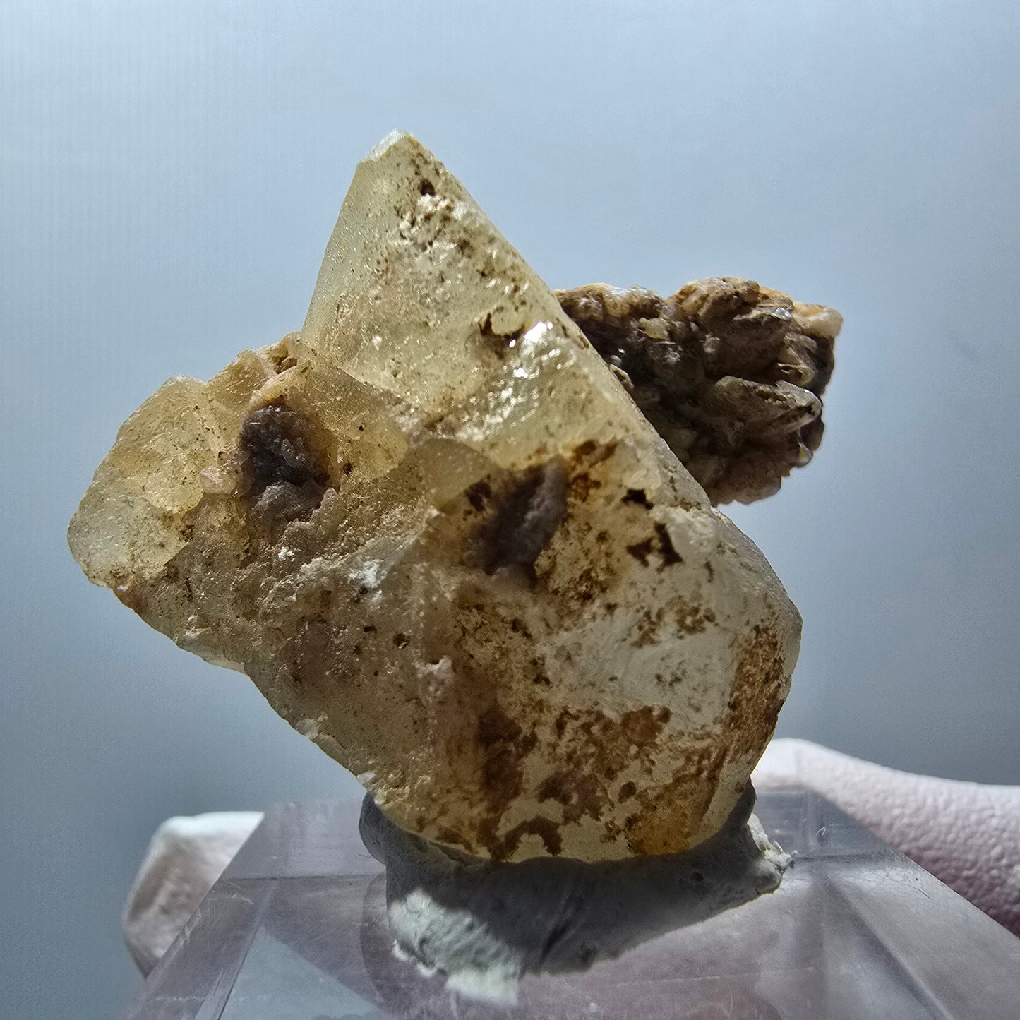 Seltene Calcit X auf Matrix Kristall Spitze, gelb Erongo, Namibia 35*30*20mm #13087