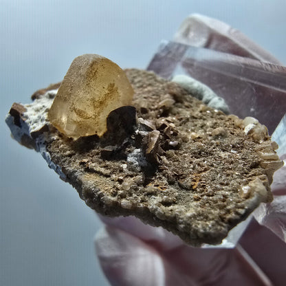 Seltene Calcit X auf Matrix Kristall Spitze, gelb Erongo, Namibia 40*28*13mm #13088