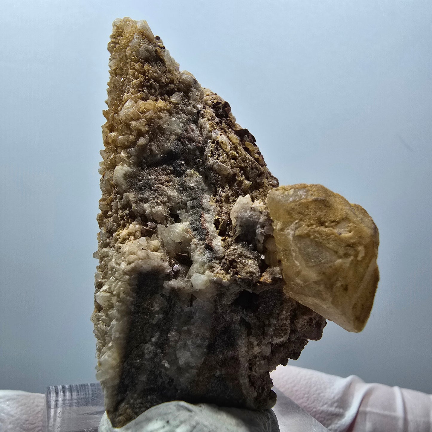 Seltene Calcit X auf Matrix Kristall Spitze, gelb Erongo, Namibia 51*27*24mm #13090
