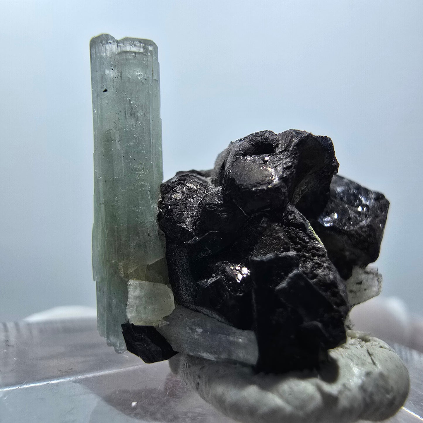 Seltene Aquamarin X auf Schörl Turmalin Stufe Erongo, Namibia 21*16*20mm #13106