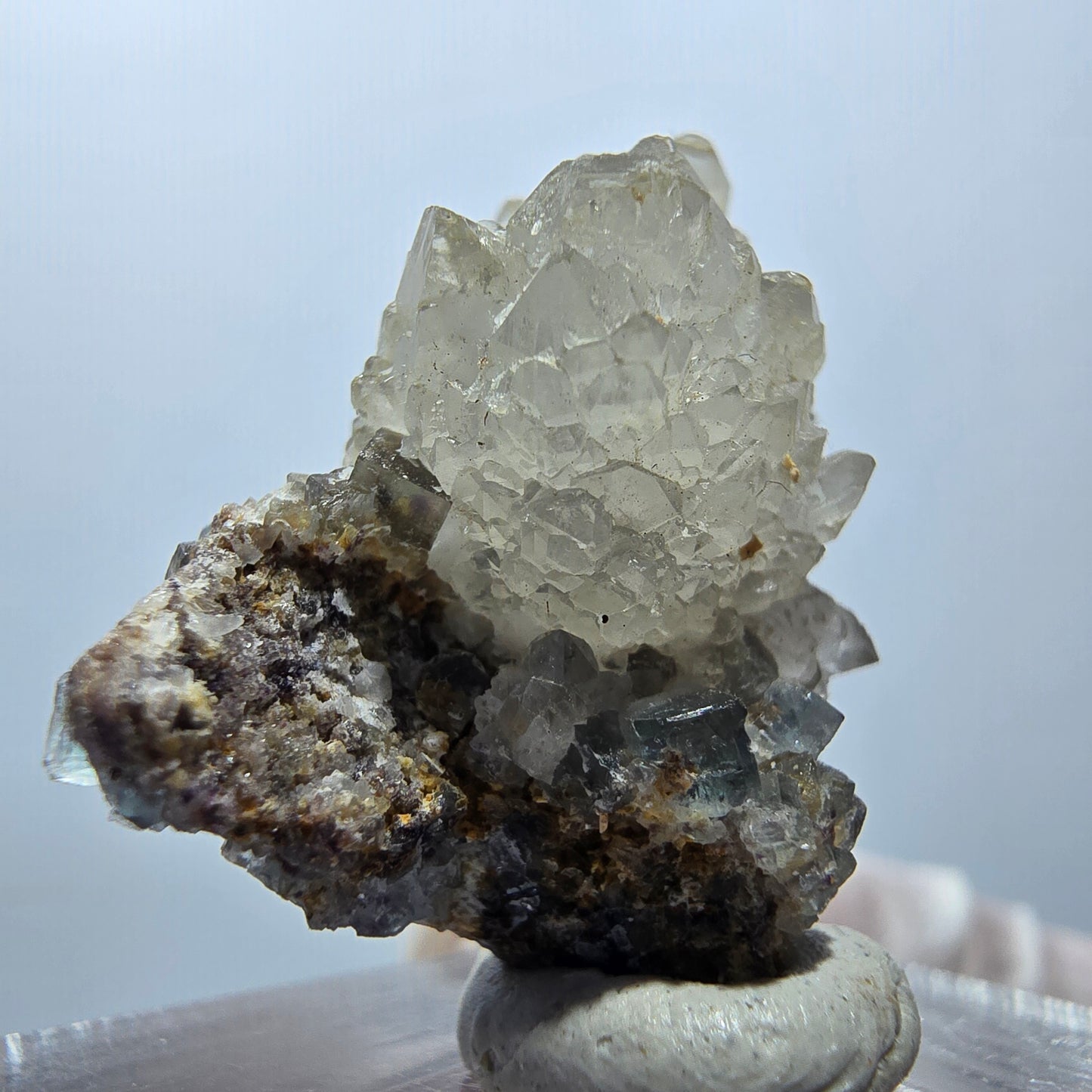 Seltene Quarz auf Fluorit Stufe Okorusu, Namibia 26*21*17mm #13122