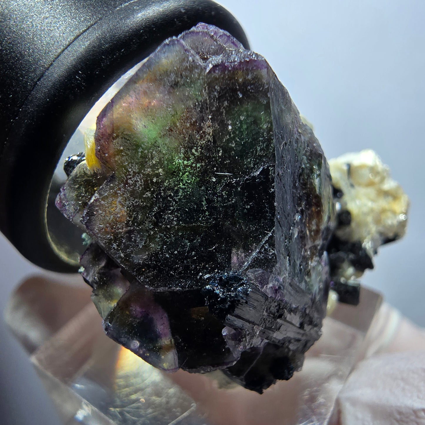 Bunte Phantom Fluorit Würfel, Schörl Turmalin, Muskovit Stufe Erongo, Namibia 38*30*22mm #13129