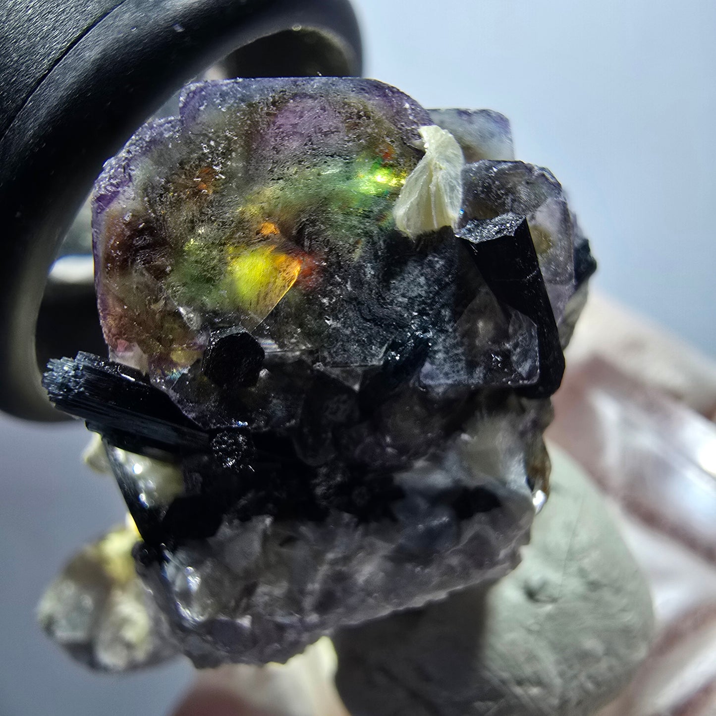 Bunte Phantom Fluorit Würfel, Schörl Turmalin, Muskovit Stufe Erongo, Namibia 38*30*22mm #13129