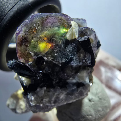 Bunte Phantom Fluorit Würfel, Schörl Turmalin, Muskovit Stufe Erongo, Namibia 38*30*22mm #13129