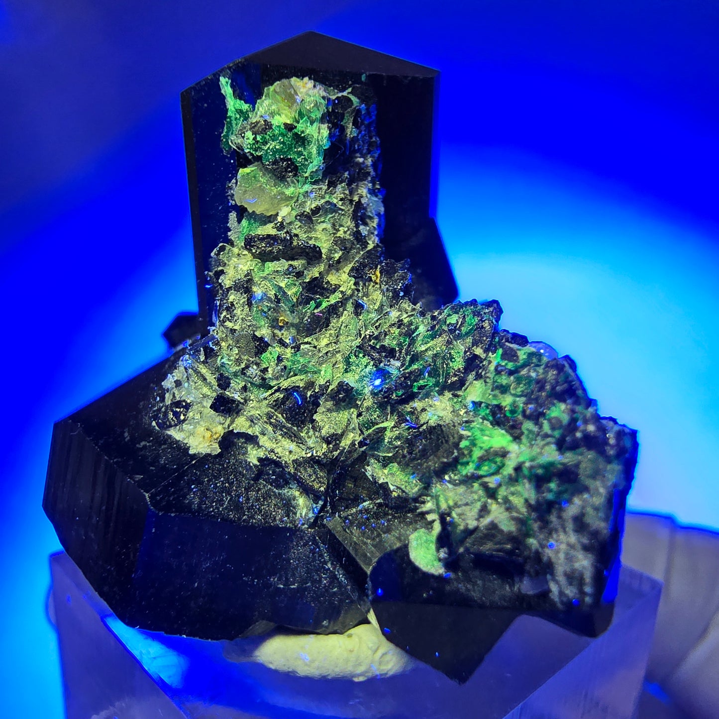 Symmetrische Schörl Turmalin, Rauchquarz, Hyalit Opal Stufe Erongo, Namibia 38*33*31mm #13140