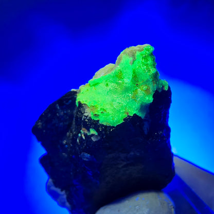 Symmetrische Schörl Turmalin, Hyalit Opal, Orthoklas Stufe Erongo, Namibia 35*29*20mm #13151