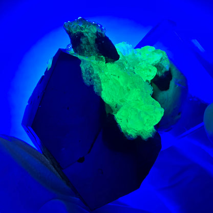Symmetrische Schörl Turmalin, Hyalit Opal Stufe Erongo, Namibia 35*30*28mm #13154