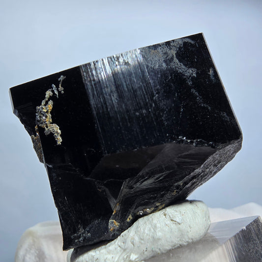 Symmetrischer Schörl Turmalin mit Orthoklas Erongo, Namibia 33*29*29mm #13155