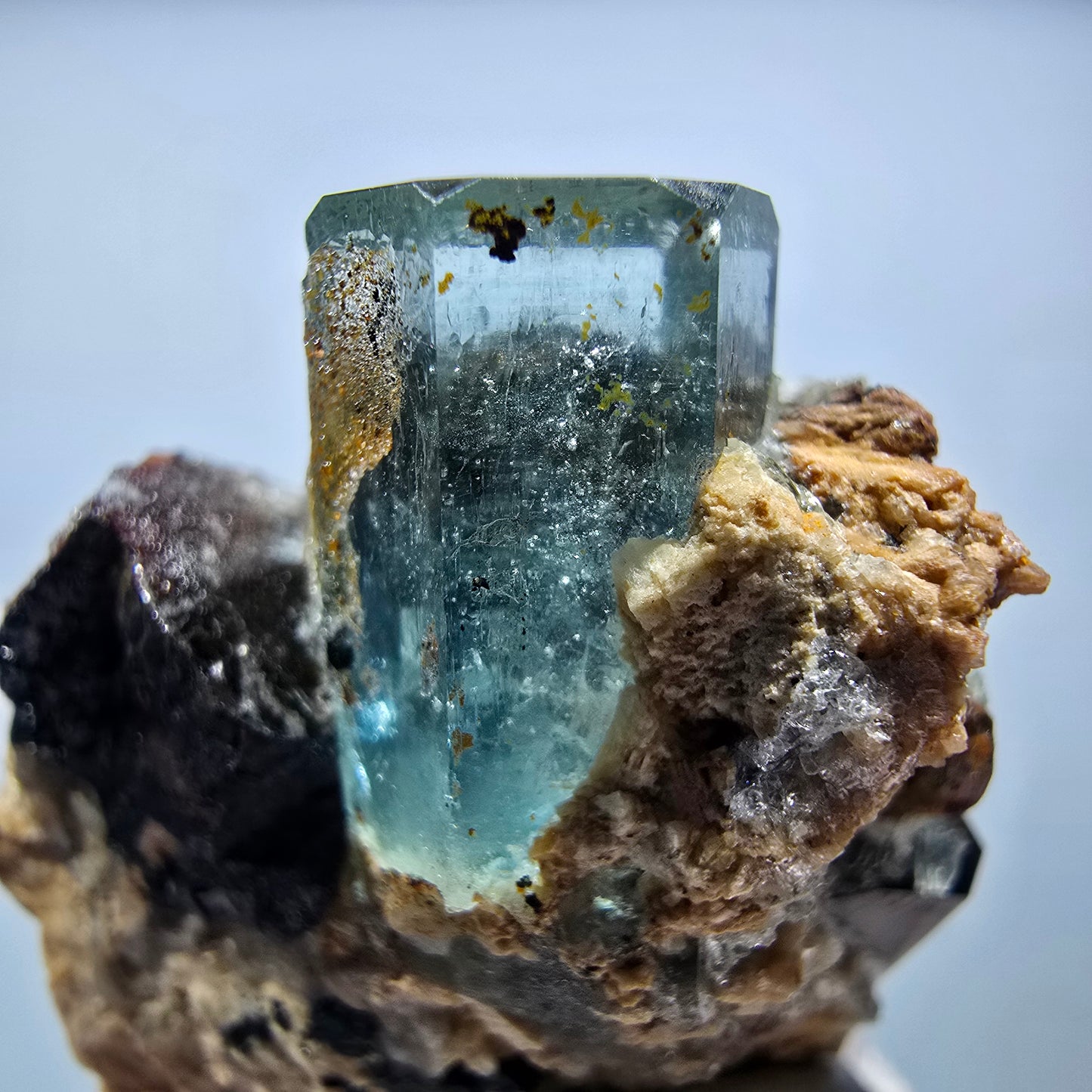 Seltene Aquamarin, Schörl Turmalin, Hyalit Opal Stufe Erongo, Namibia 38*32*25mm #13158