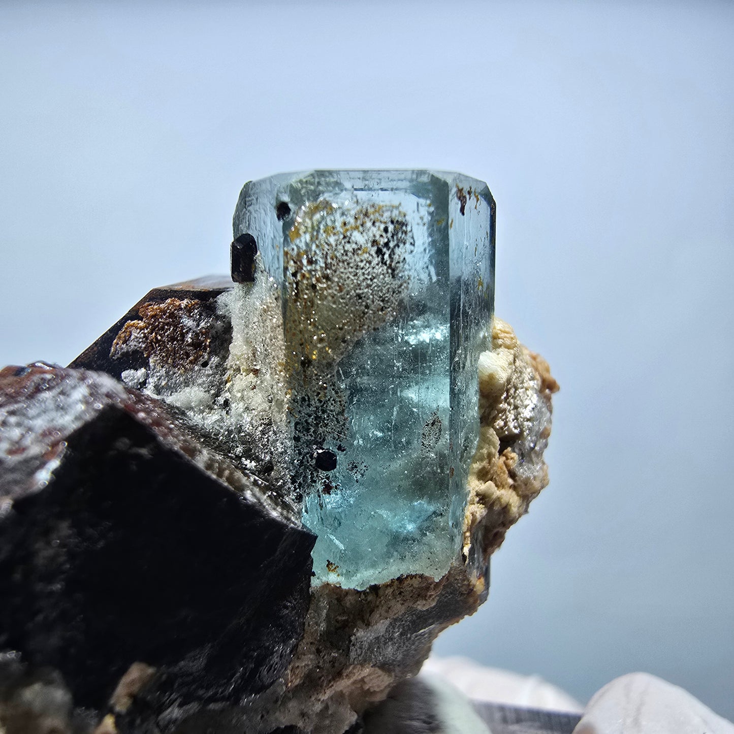 Seltene Aquamarin, Schörl Turmalin, Hyalit Opal Stufe Erongo, Namibia 38*32*25mm #13158