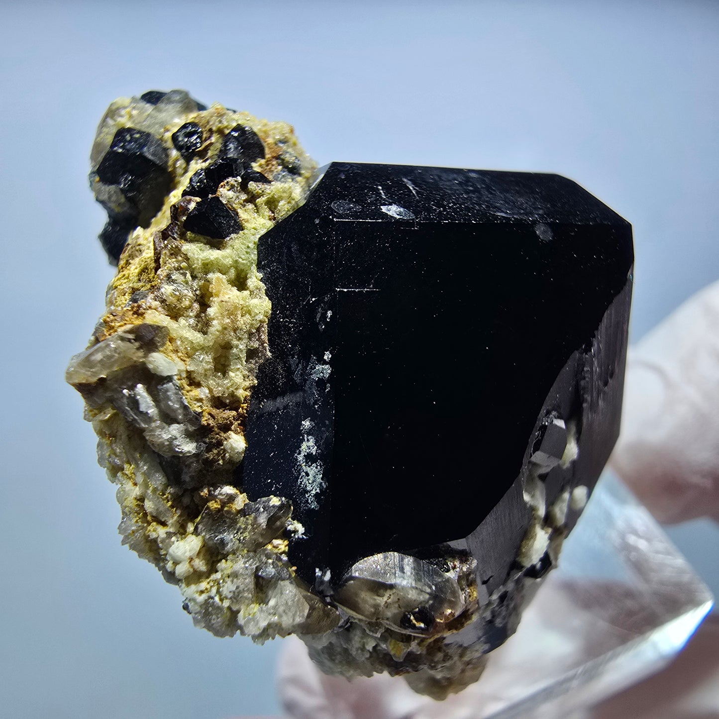 Symmetrische Schörl Turmalin, Rauchquarz, Hyalit Opal Stufe Erongo, Namibia 40*33*28mm #13161