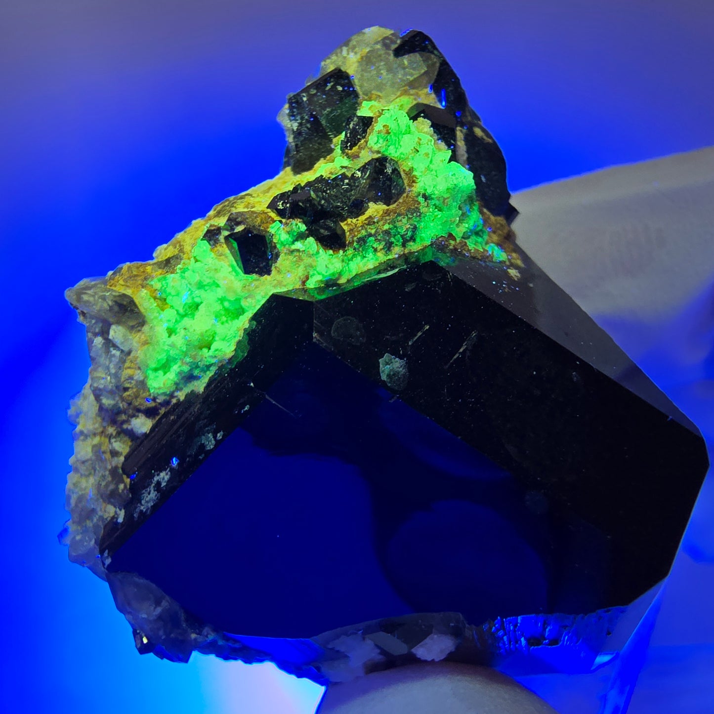 Symmetrische Schörl Turmalin, Rauchquarz, Hyalit Opal Stufe Erongo, Namibia 40*33*28mm #13161