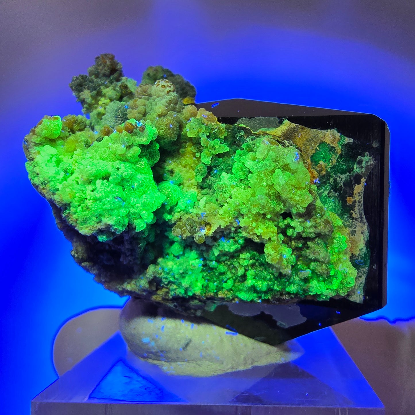 Symmetrische Schörl Turmalin, Hyalit Opal, Orthoklas Stufe Erongo, Namibia 37*25*27mm #13165