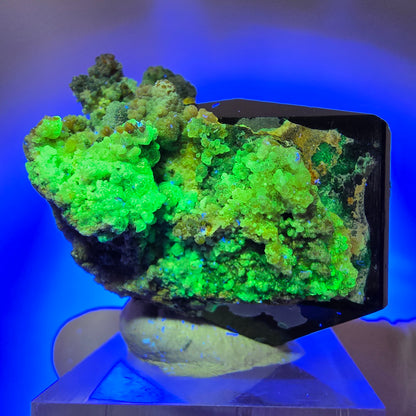 Symmetrische Schörl Turmalin, Hyalit Opal, Orthoklas Stufe Erongo, Namibia 37*25*27mm #13165