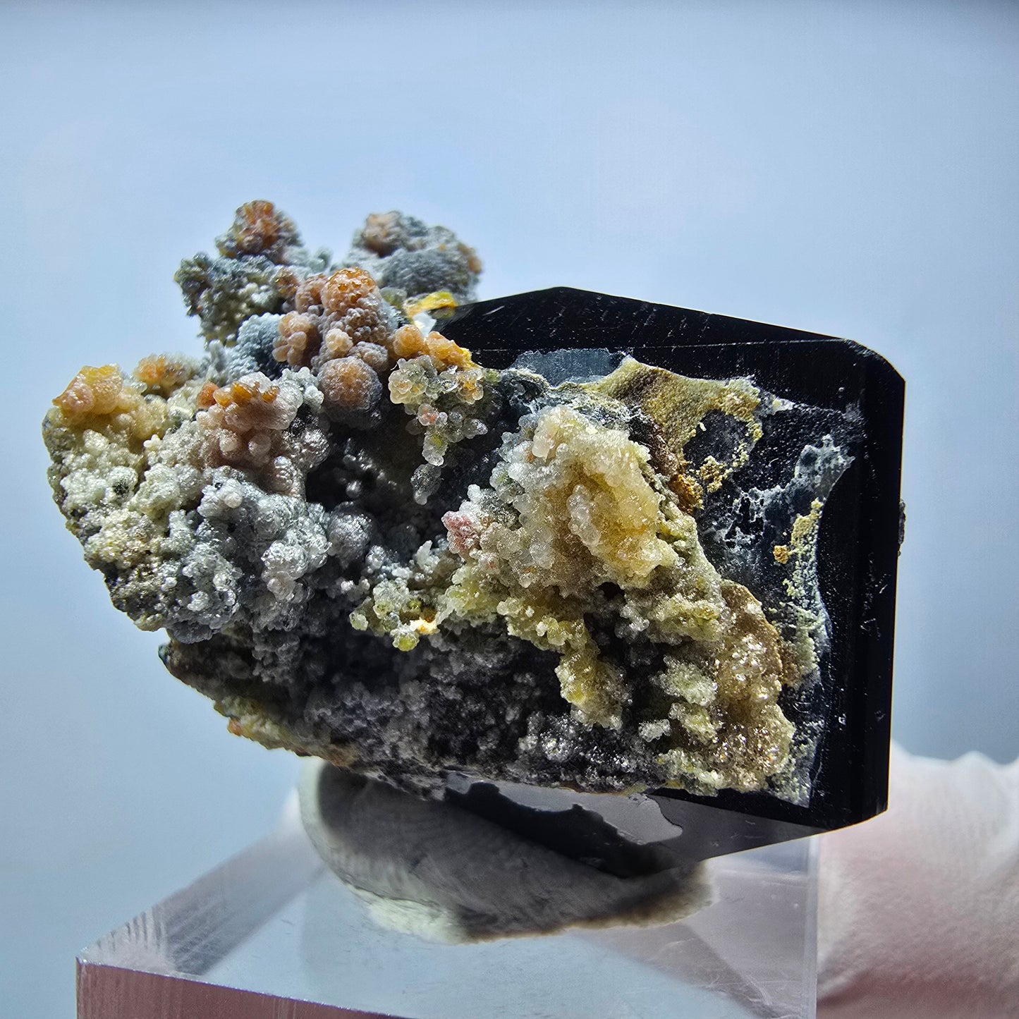Symmetrische Schörl Turmalin, Hyalit Opal, Orthoklas Stufe Erongo, Namibia 37*25*27mm #13165
