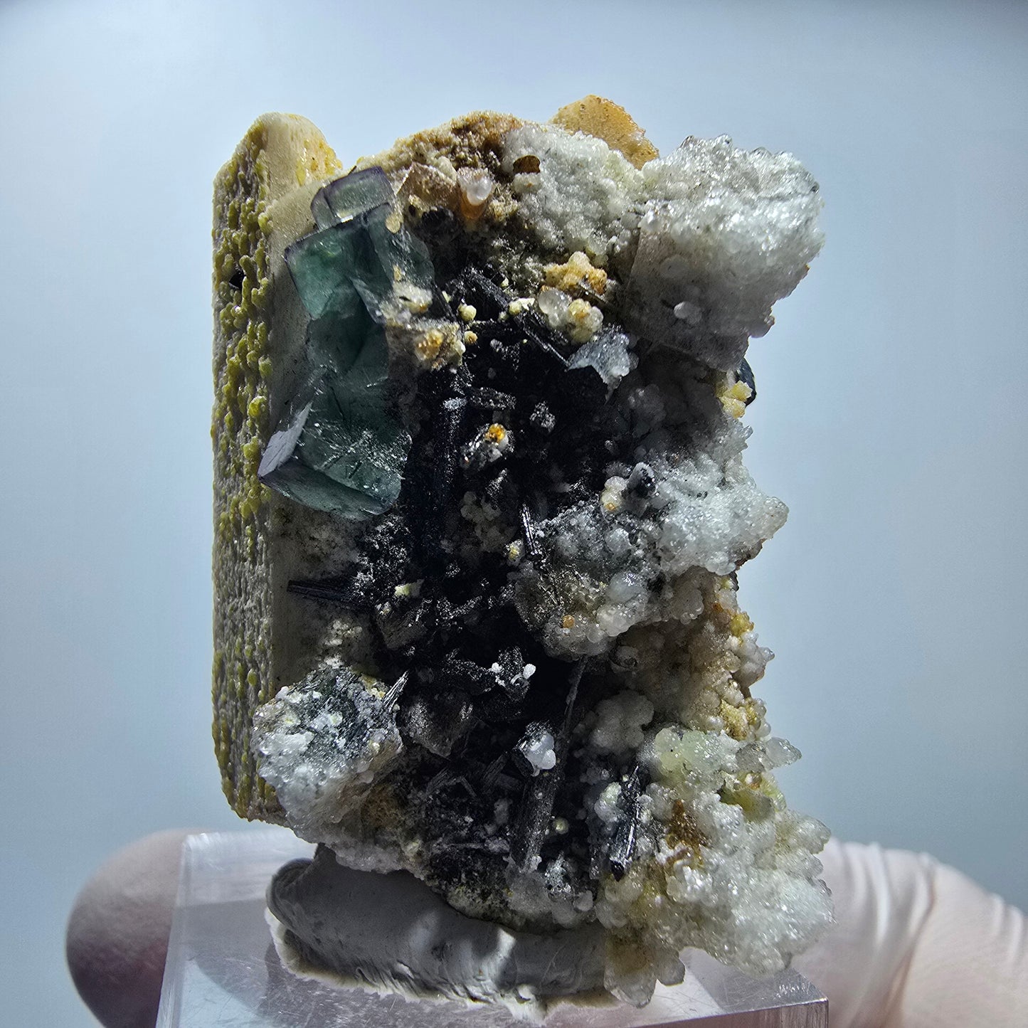 Phantom Fluorit, Hyalit Opal, Schörl Turmalin auf Orthoklas Erongo, Namibia 44*30*23mm #13170