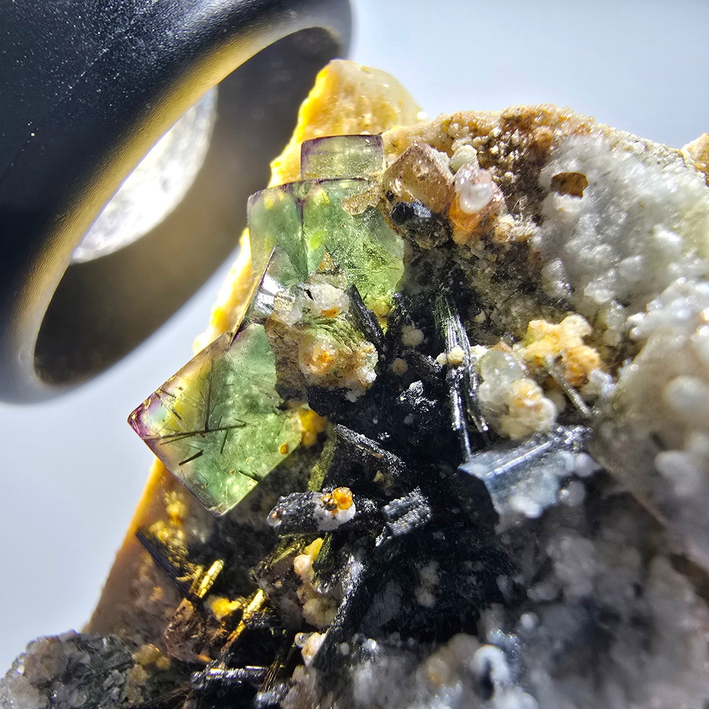 Phantom Fluorit, Hyalit Opal, Schörl Turmalin auf Orthoklas Erongo, Namibia 44*30*23mm #13170