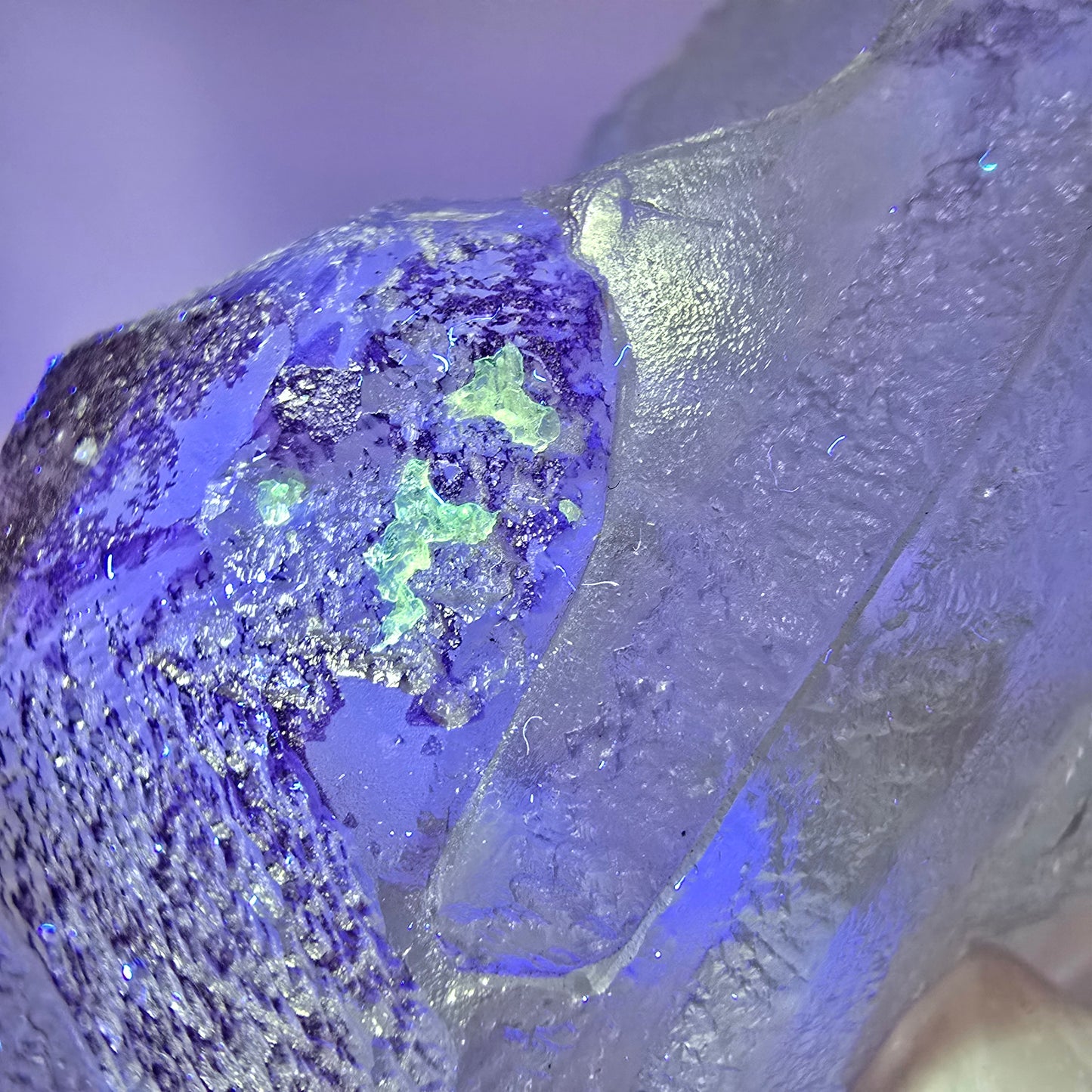 Sehr klare Fluorit, Hyalit Opal, Schörl Turmalin Stufe Erongo Namibia 66*47*38mm #13173