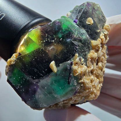 Phantom Fluorit Würfel, hexagonal, Muskovit Stufe Erongo, Namibia 57*54*36mm #13179